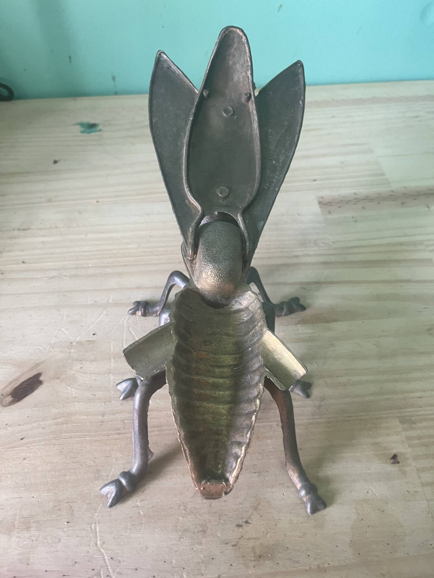 Vintage brass fly/cicada ashtray (17 cm) – Art wings
