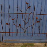 Garden barrier with birds