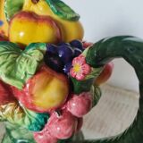 Pichet fruits barbotine signé