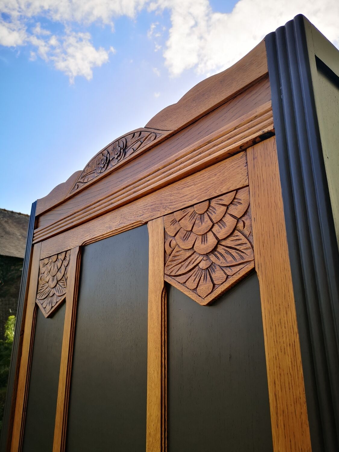 Vintage cabinet cabinet