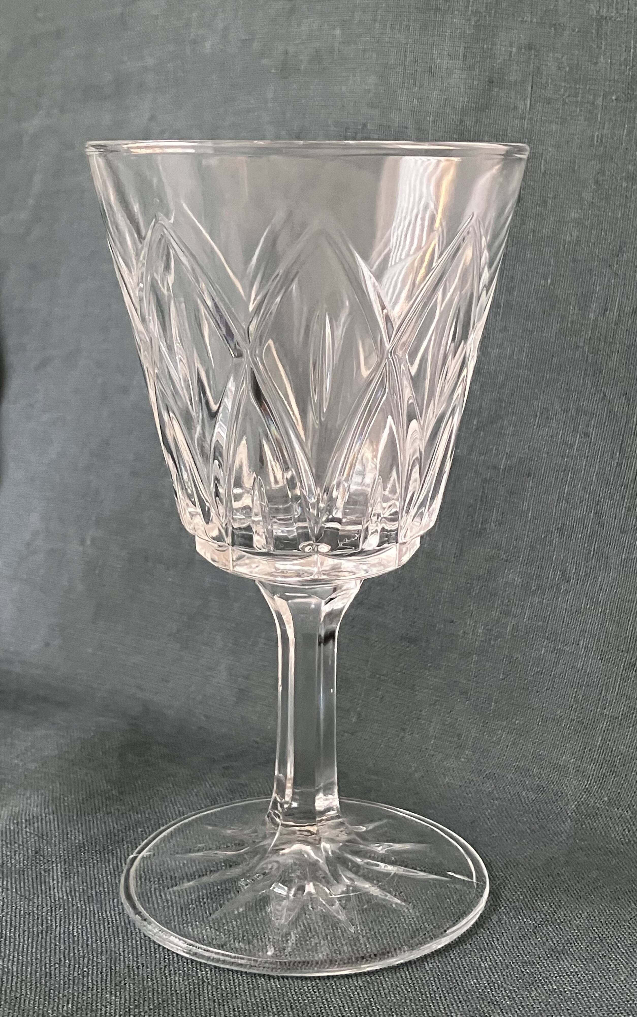 Set of 11 vintage cut glass glasses from Vmc Reims France, model Arlequin.