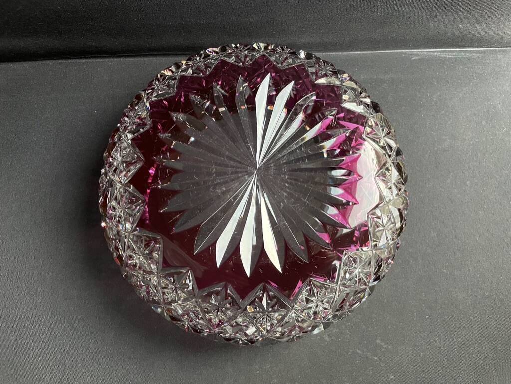 Salad bowl or bowl – Cut crystal overlay - Saint Louis