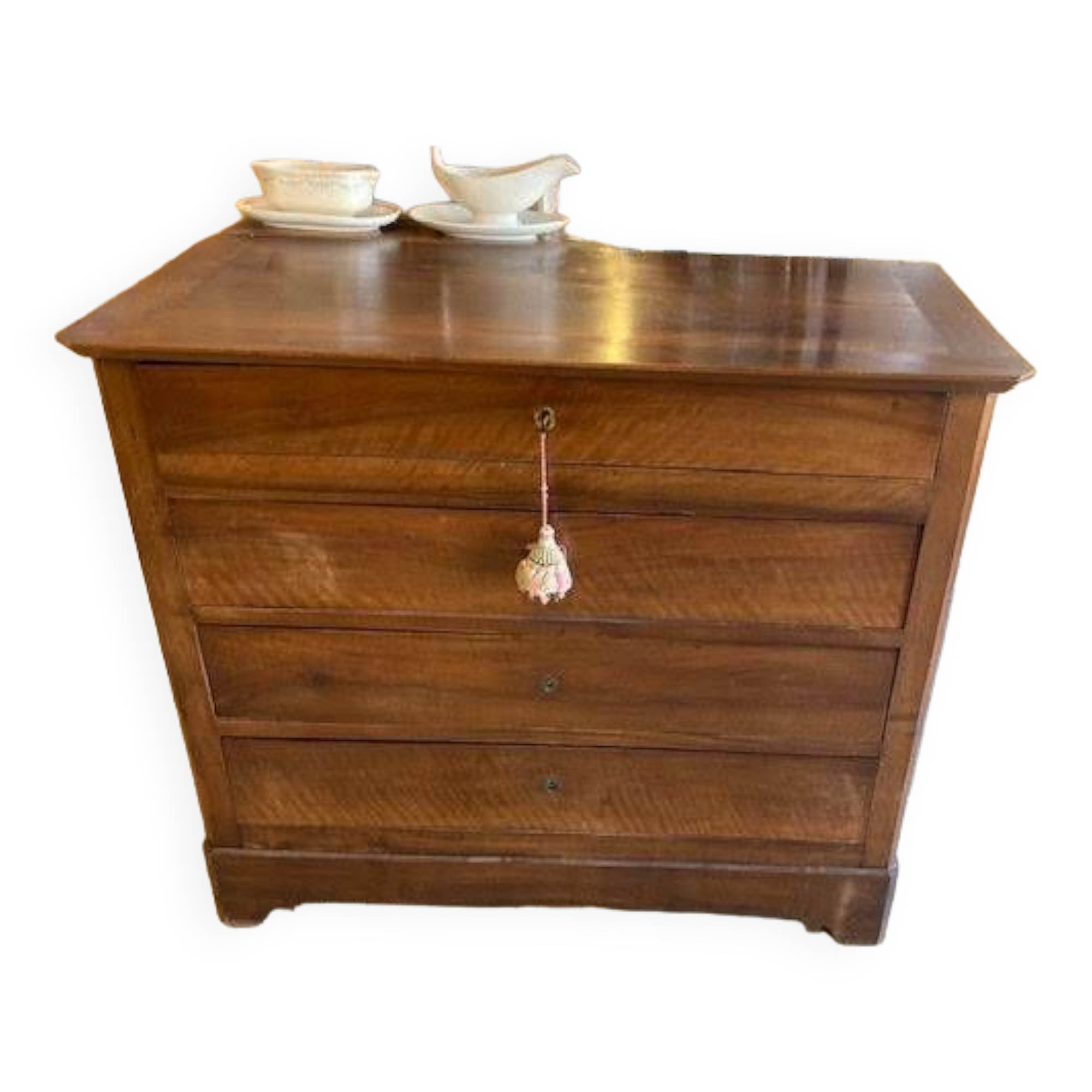 Walnut chest of drawers with 4 drawers