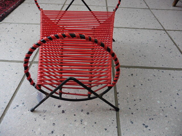 1960 vinyl record holder in red soubidou