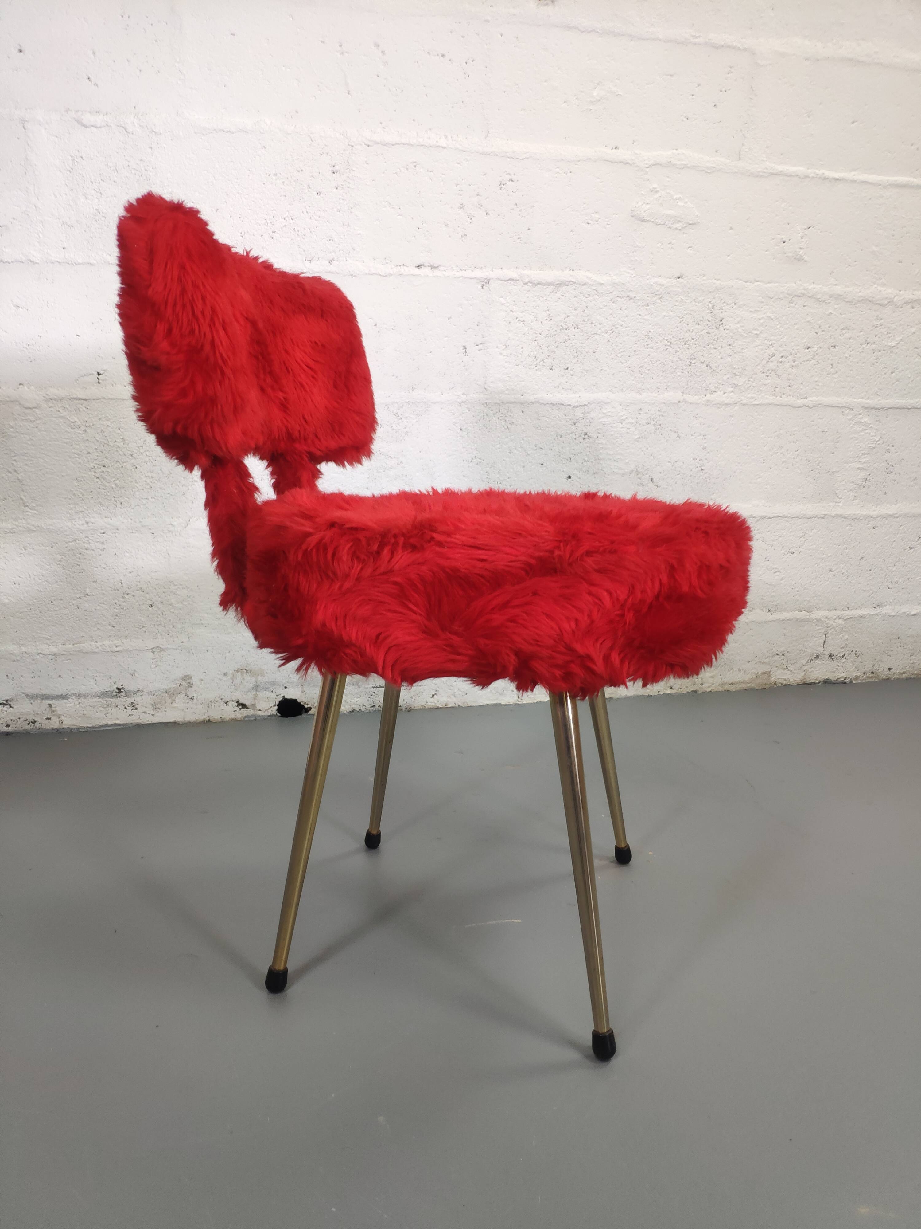 Vintage red moumoute chair golden feet