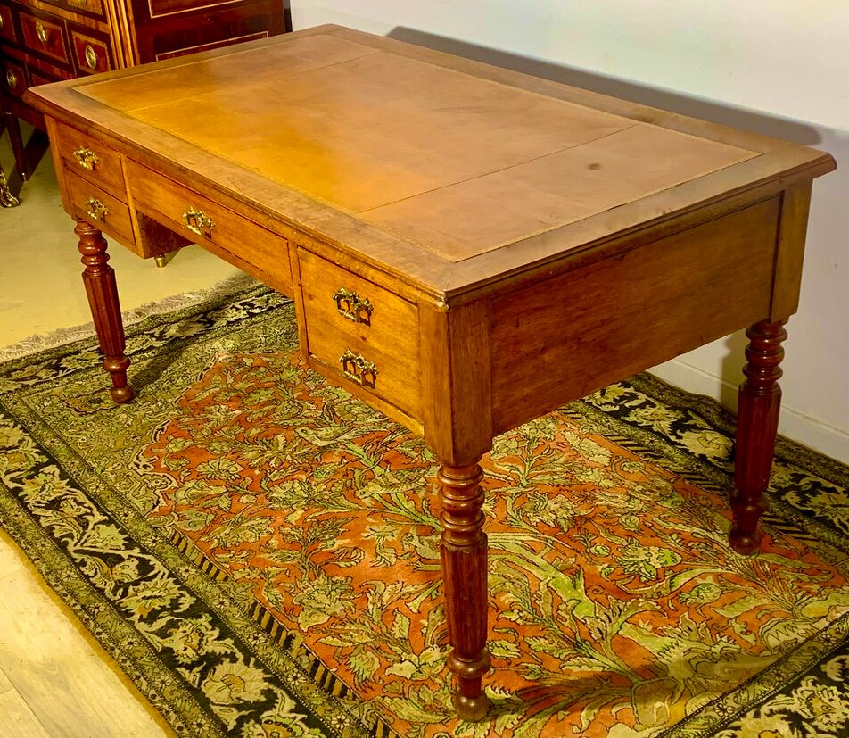 Antique desk, 4 drawers, gilded leather with small irons