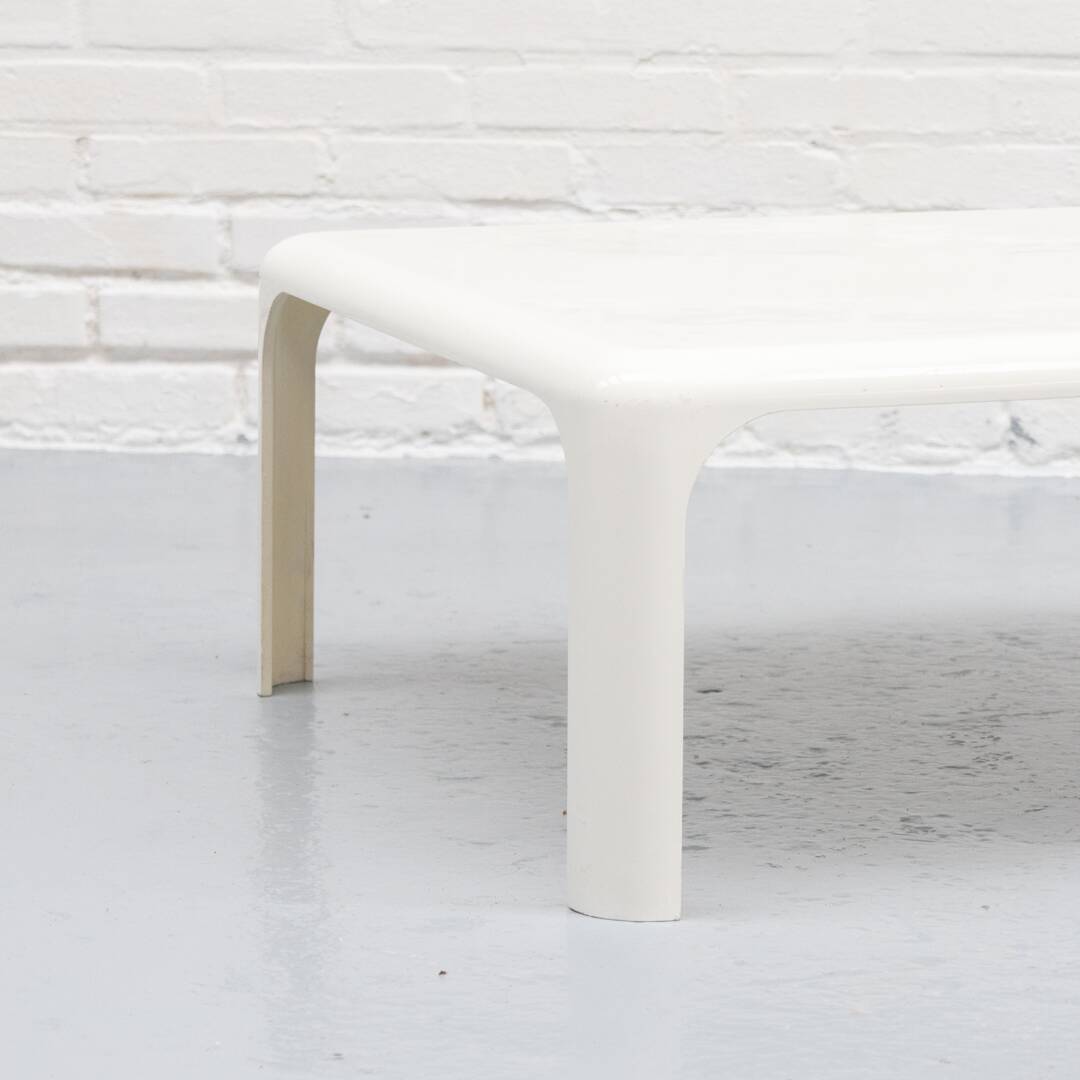 Demetrio 70 Coffee Table by Vico Magistretti for Artemide