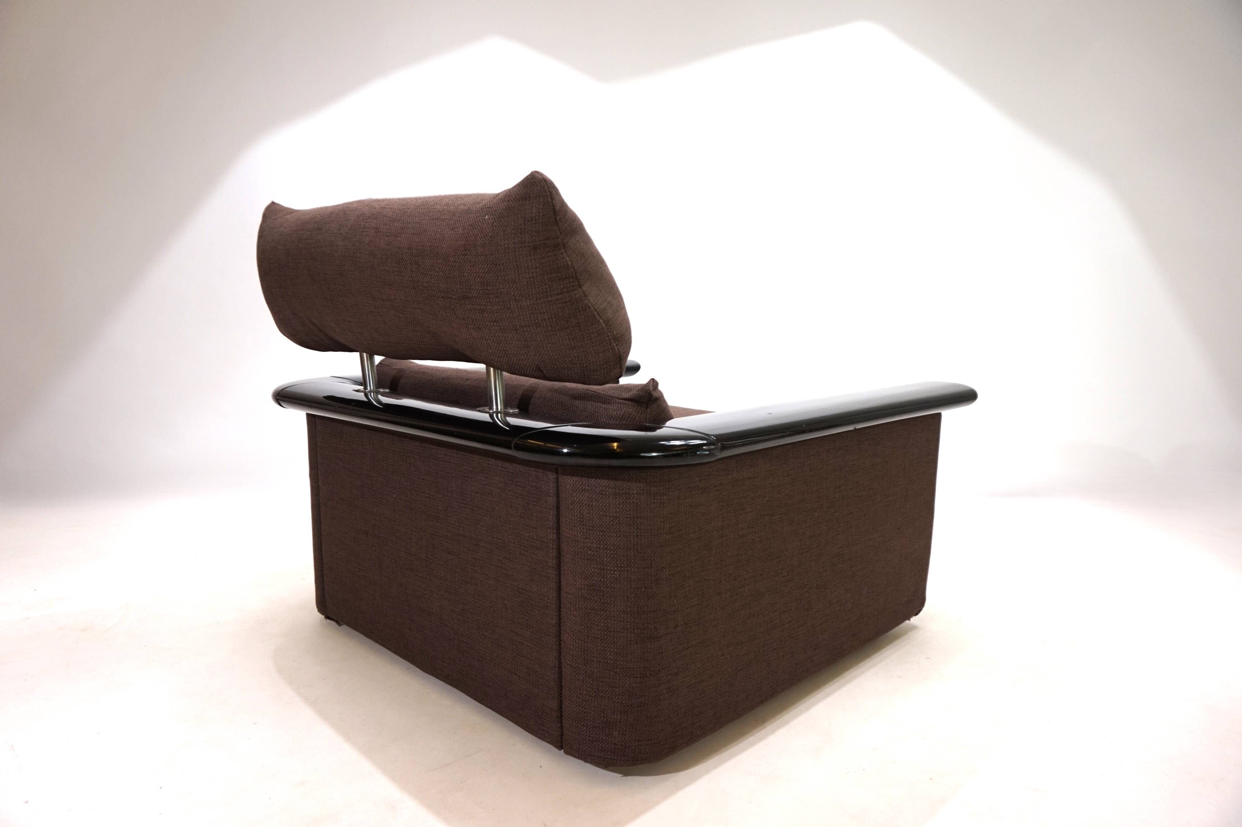 Fauteuil lounge Tecno avec structure en laque piano, 1970