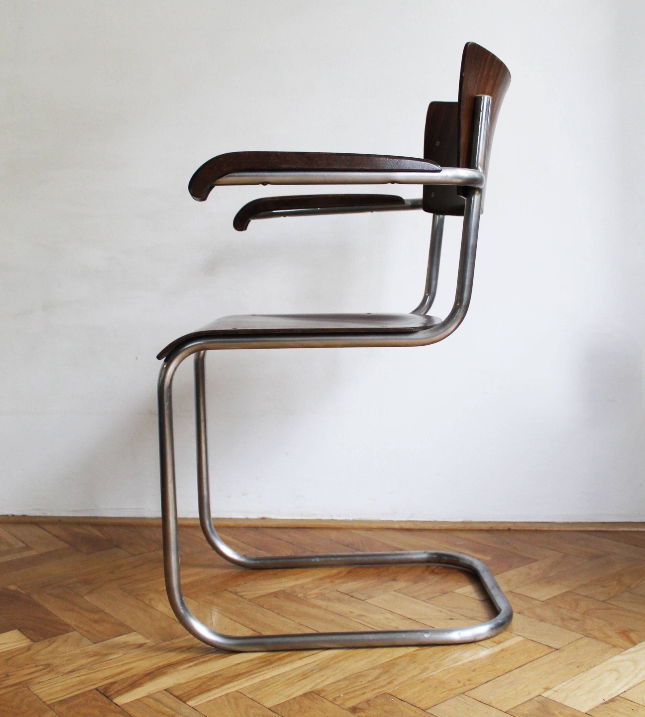 Modernist Cantilever Chair