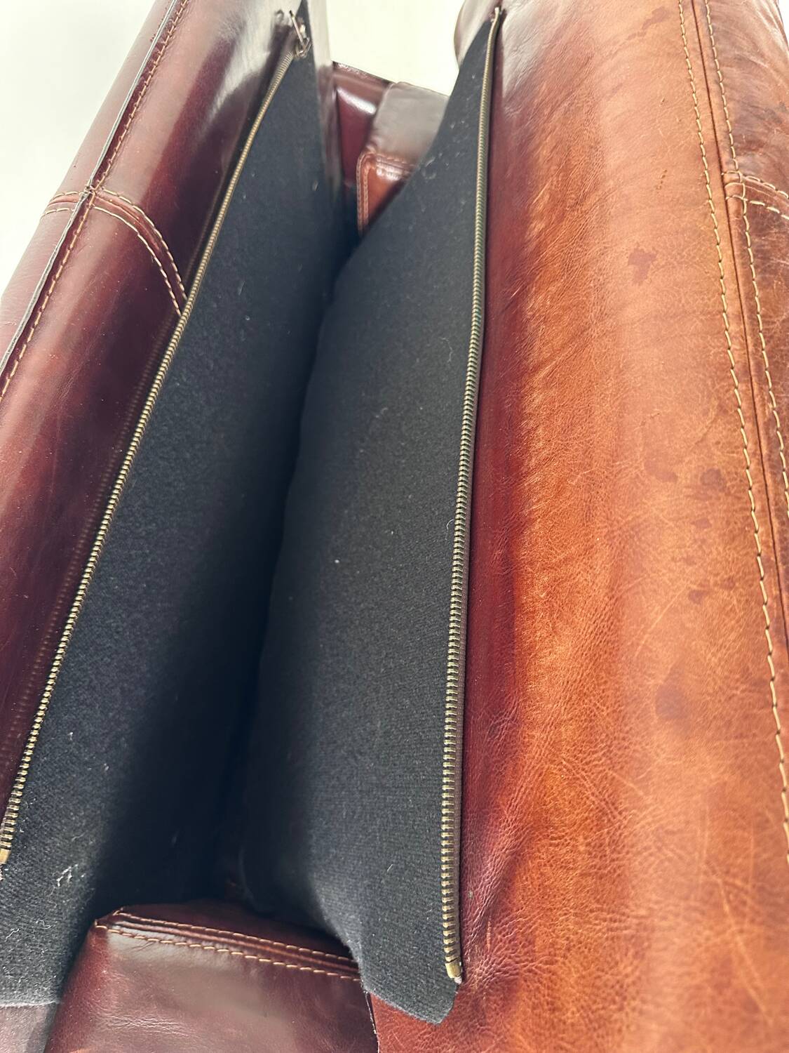 Pair of leather armchairs Roche Bobois