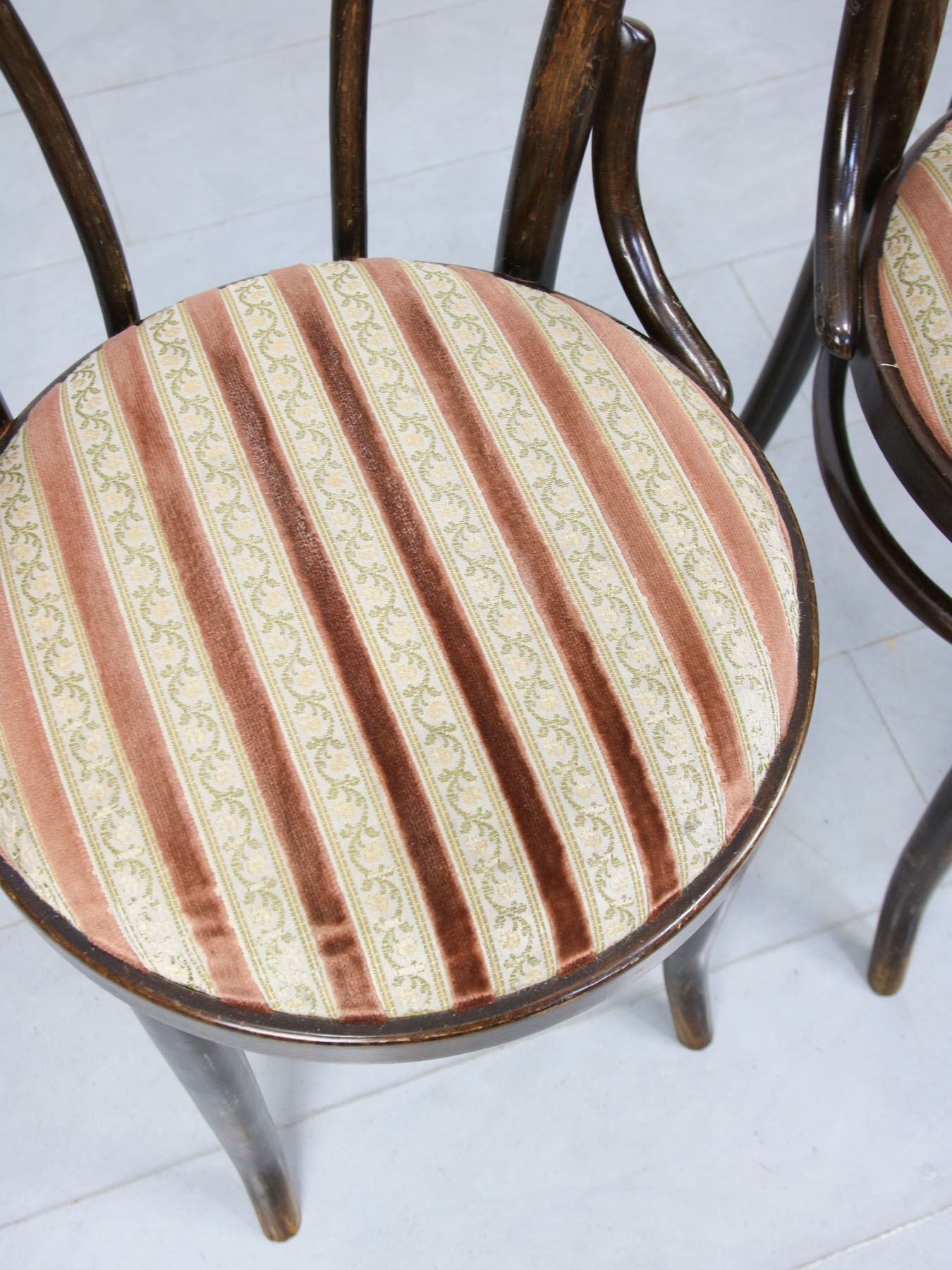 Bentwood 18 dining chairs, set of 2