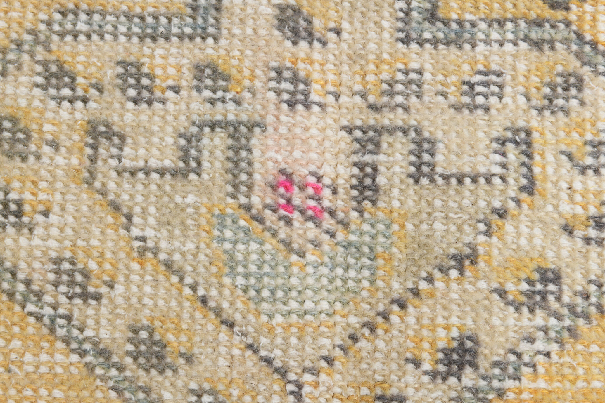 Tapis turc jaune oriental, 137x211cm