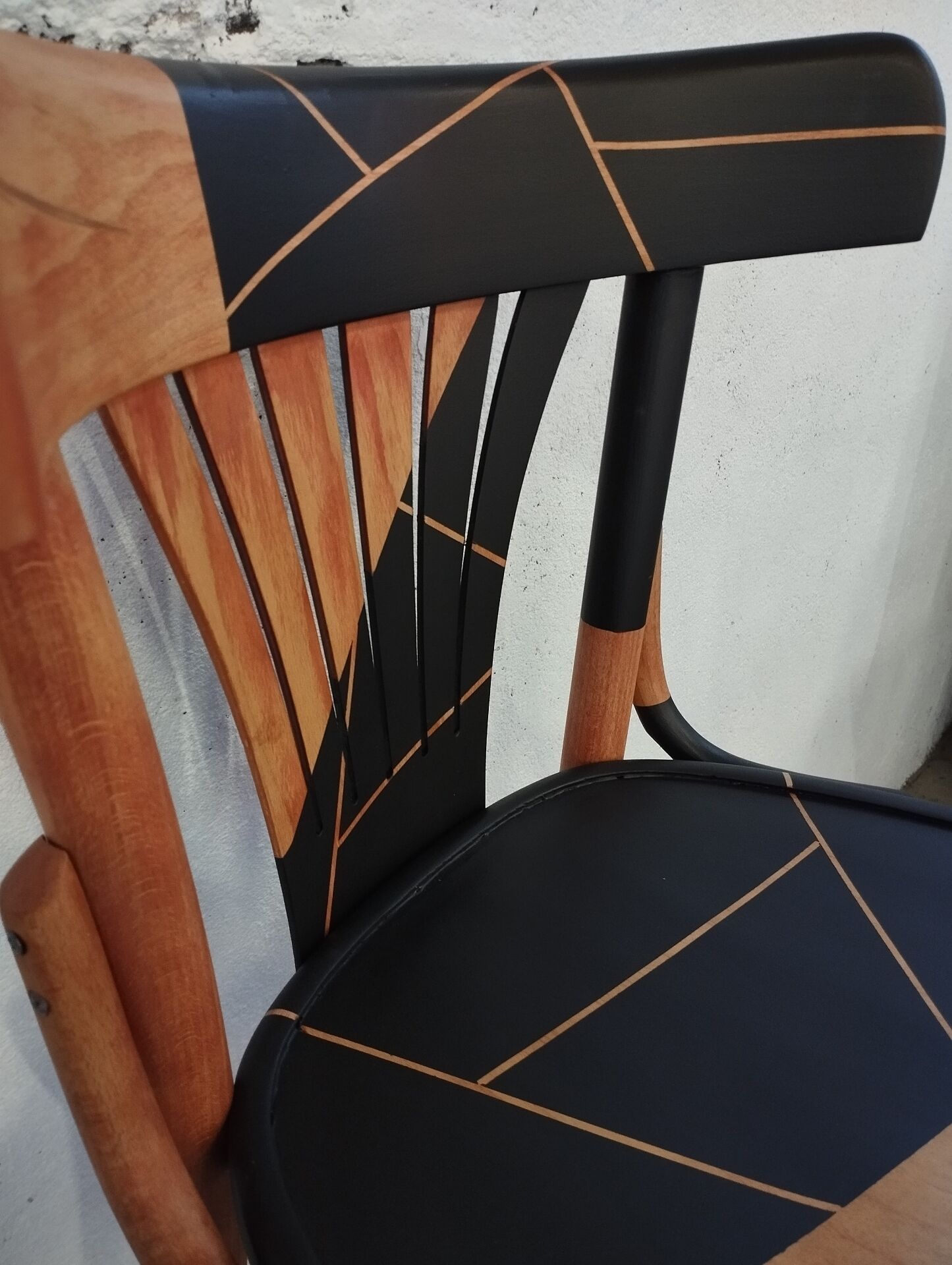 Bar stool