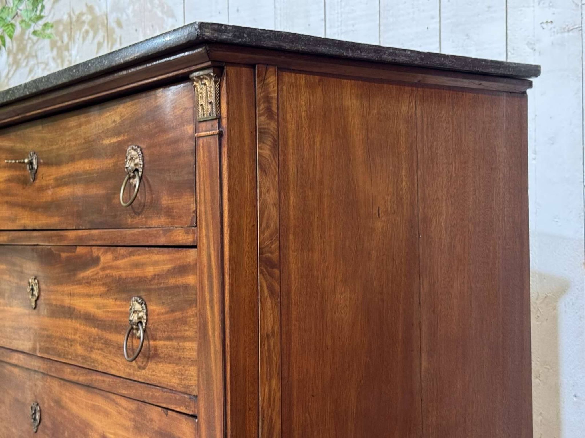 Commode Empire en acajou et dessus marbre XIXème