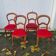 4 chaises médaillon en velours rouge