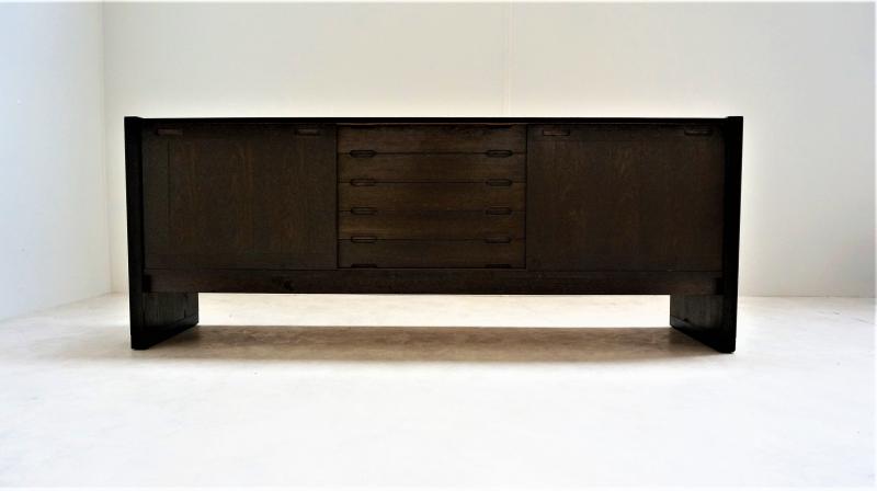 Scandinavian ebony oak thread by Skovby