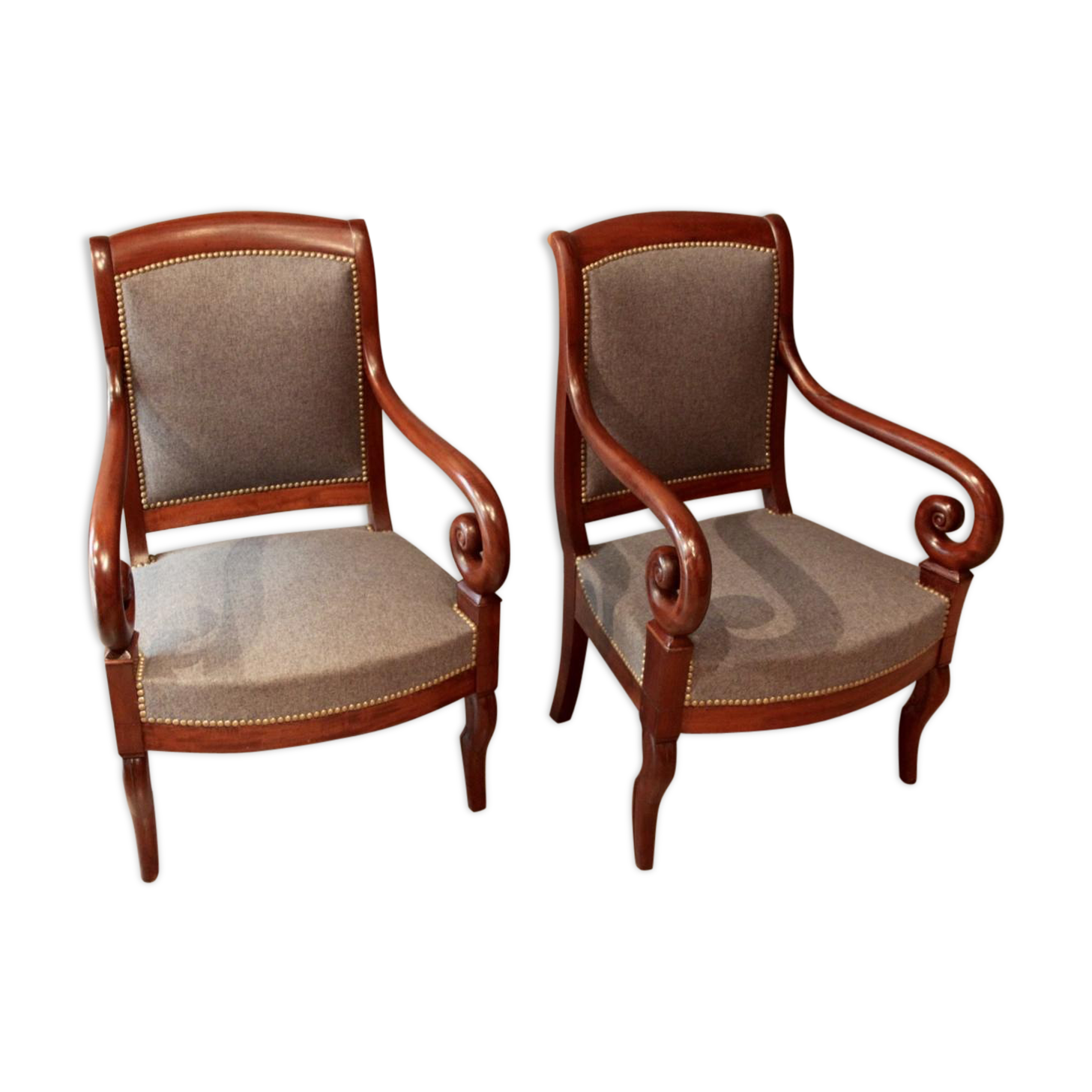 Pair of chairs of time restore mahogany