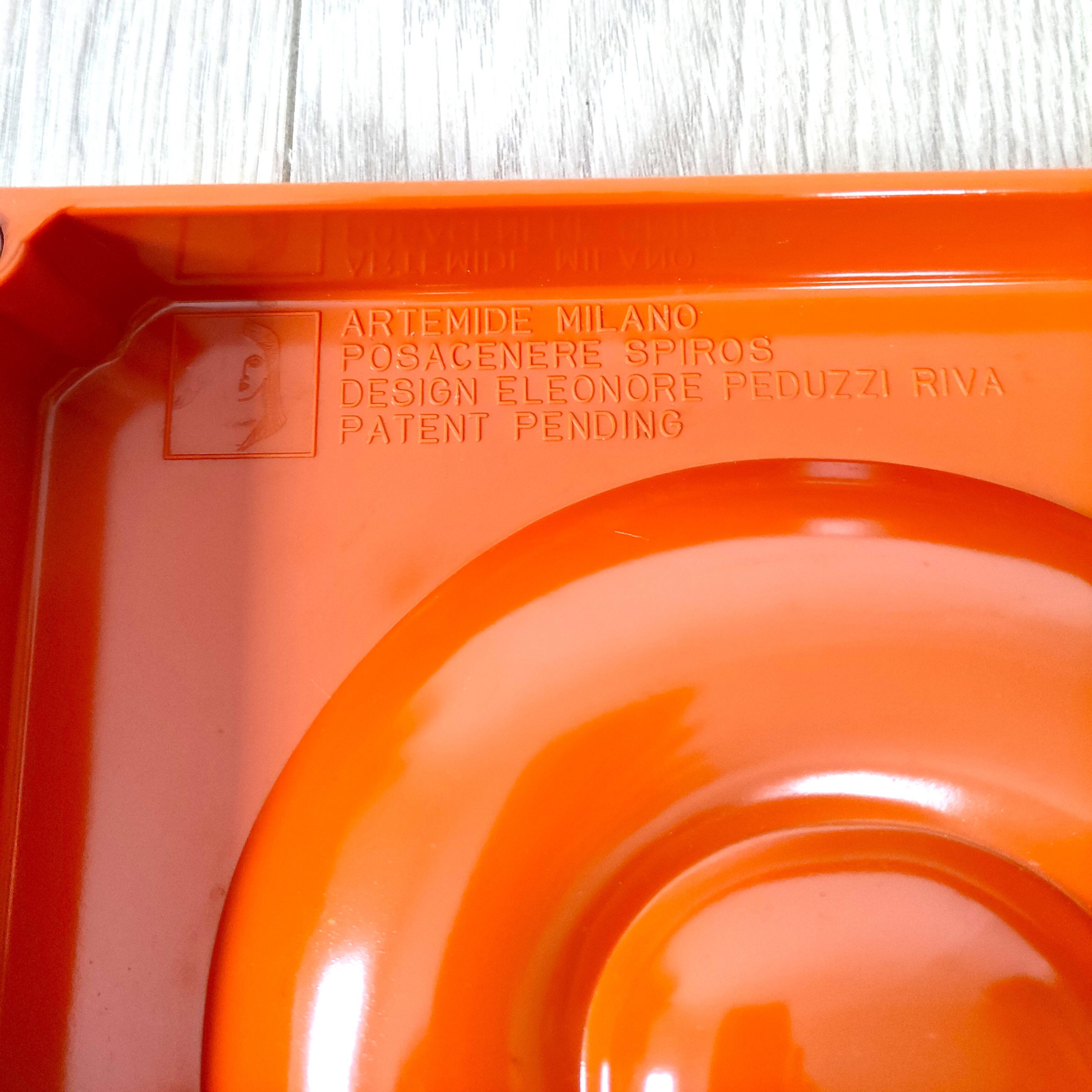 Vintage space age design ashtray by Eleonore Peduzzi Riva - Artemide