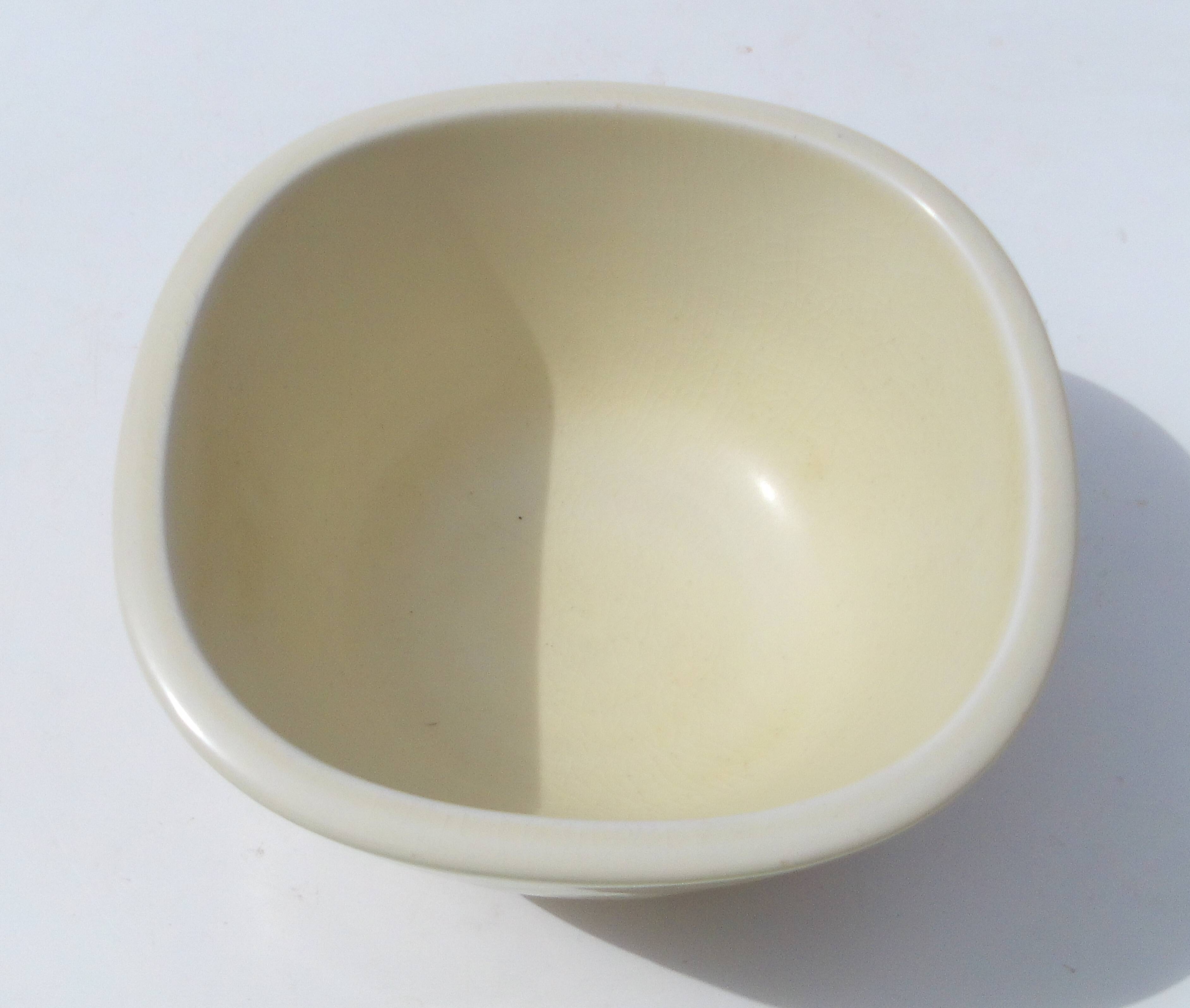 Scandinavian ceramic bowl. Marselis by Nils Thorsson for Royal Copenhagen