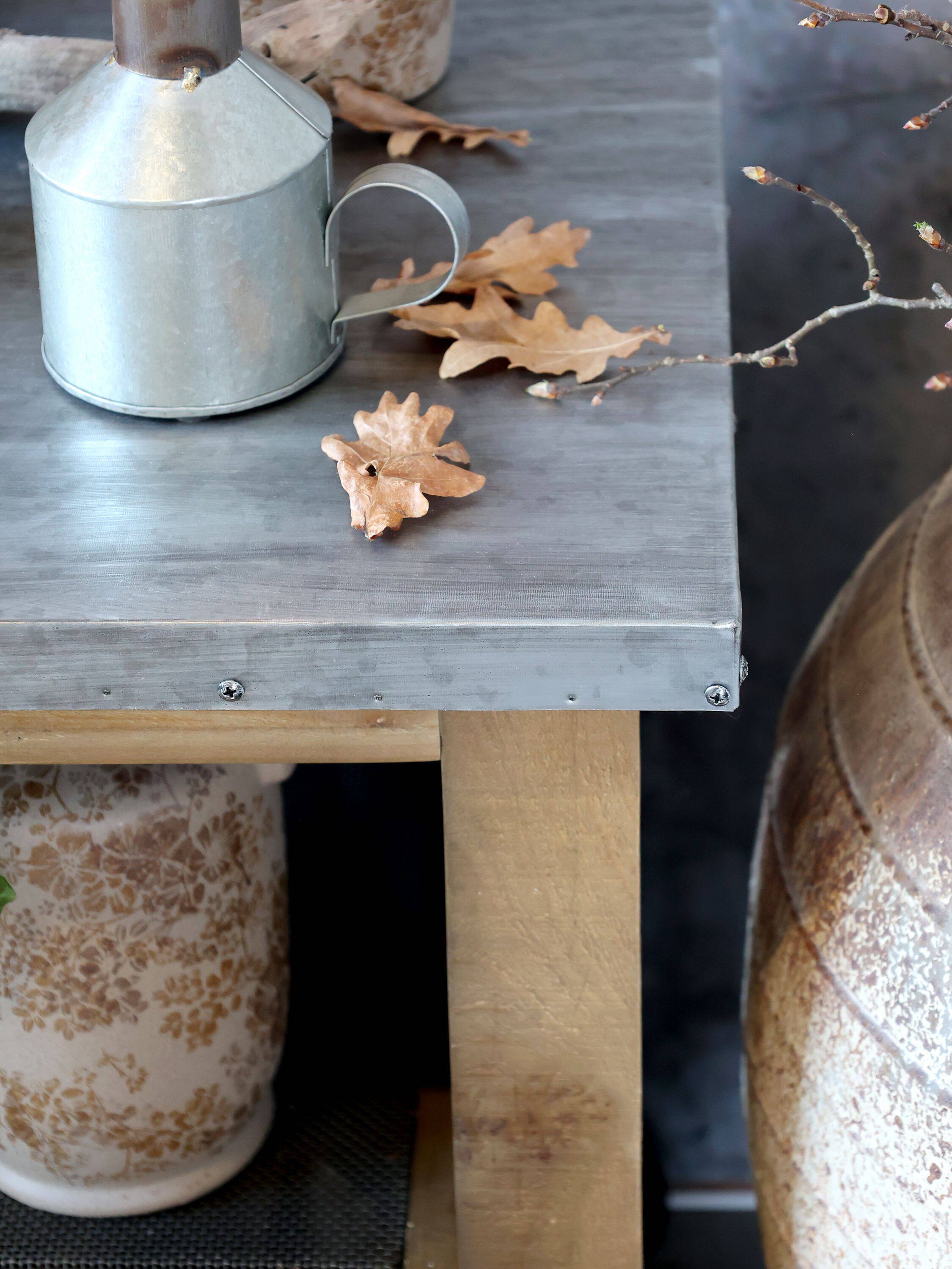 Îlot de cuisine en bois – Plateau zinc finition brute