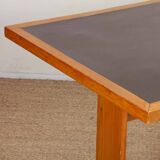 Rectangular pine dining table, 20th-century work.