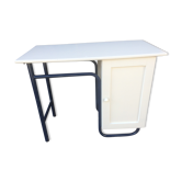 Child desk