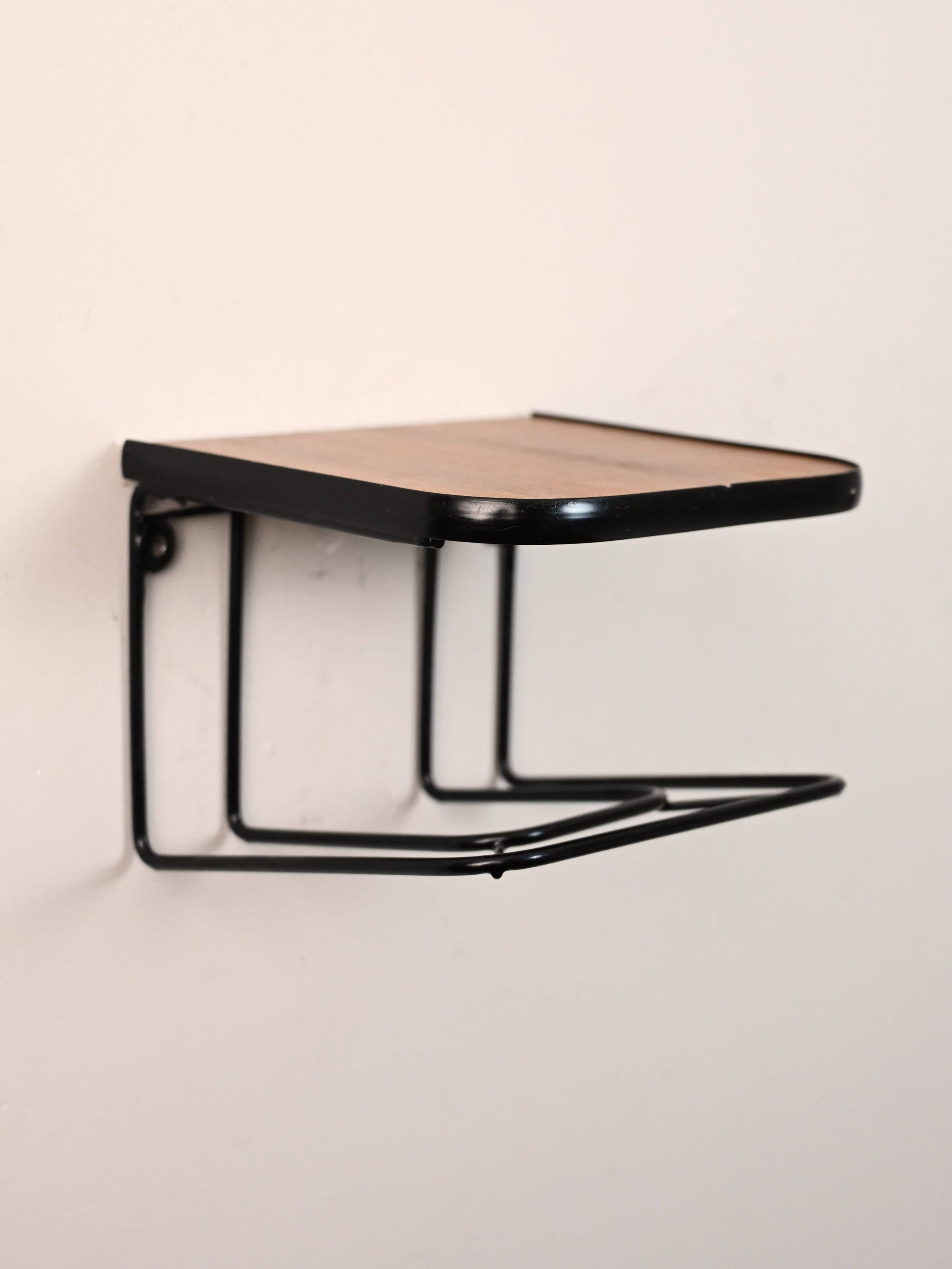 Hanging nightstand with black details