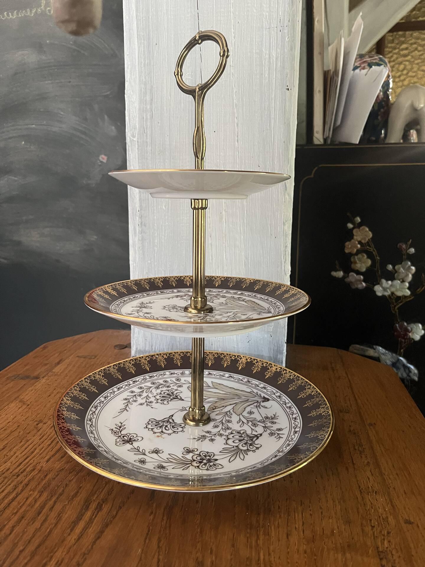 Présentoir à gâteaux en porcelaine
