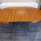 Table ronde extensible scandinave en teck, années 1960