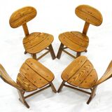 French Modern 3-Legged Chairs & Table in Solid Oak, 1970s
