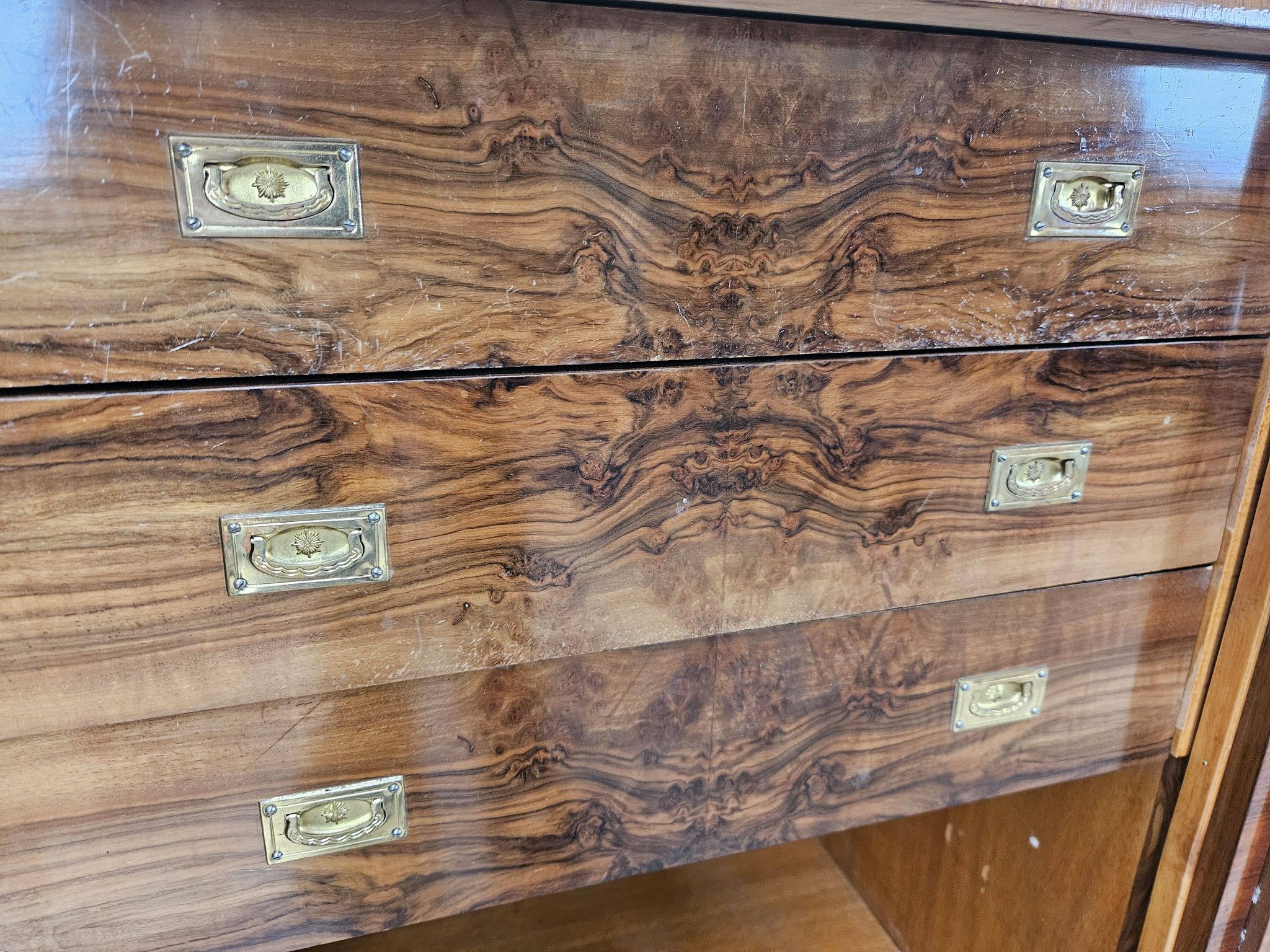 French Art Decò sideboard in walnut, 1940