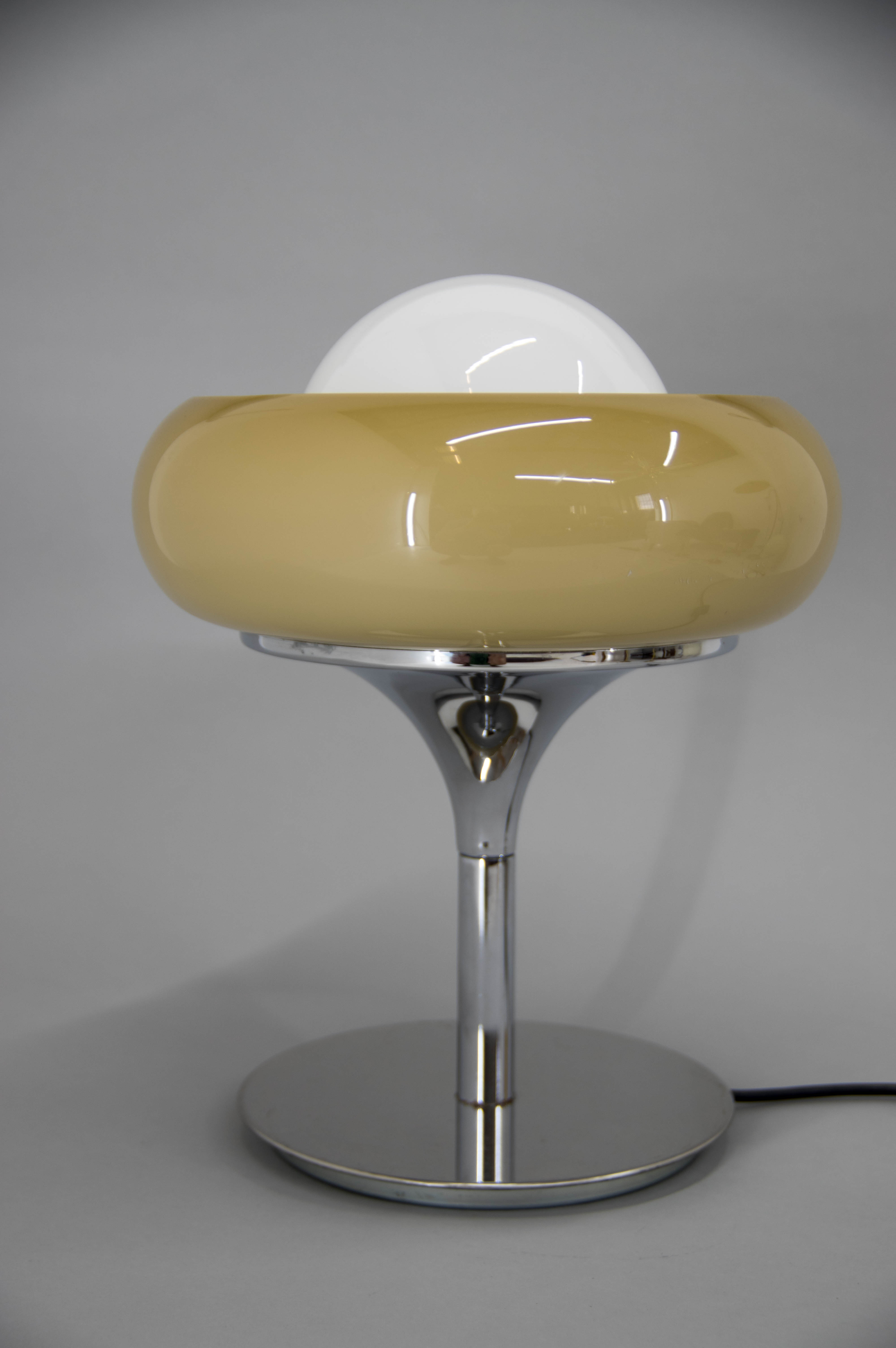 Midcentury Table Lamp Meblo, Design Harvey Guzzini, 1970s