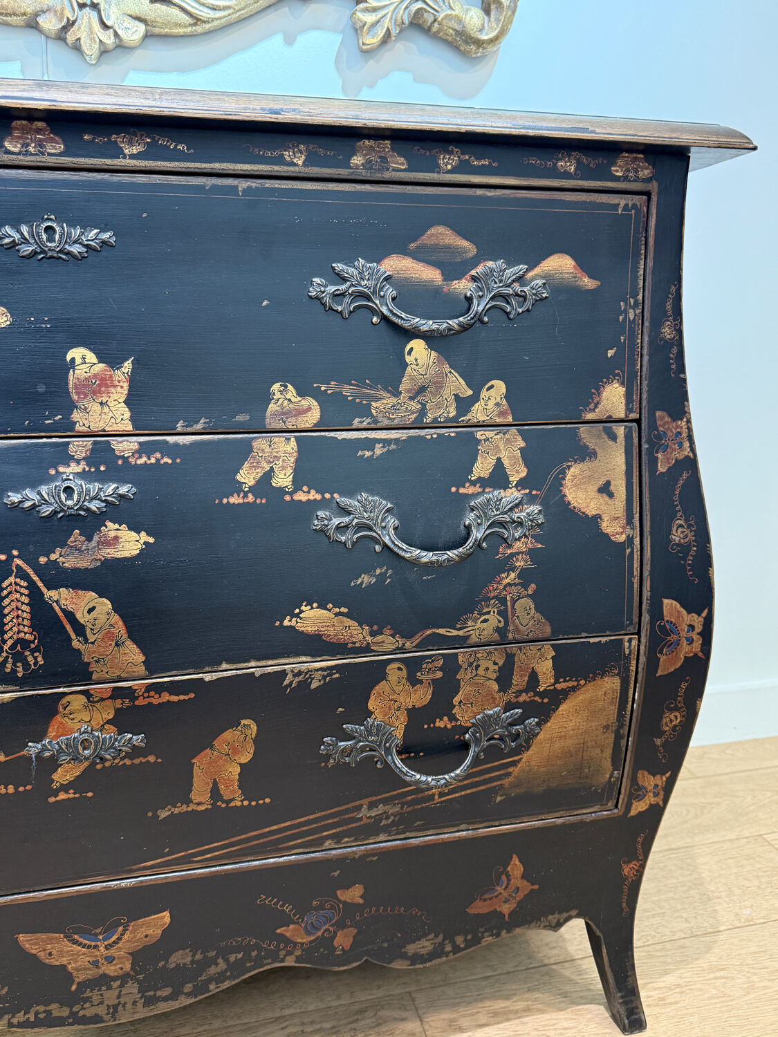 Chest of drawers with 3 drawers, Chinese decor, 20th century.