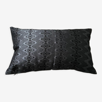 Glossy black Kachin cushion 30x50 cm