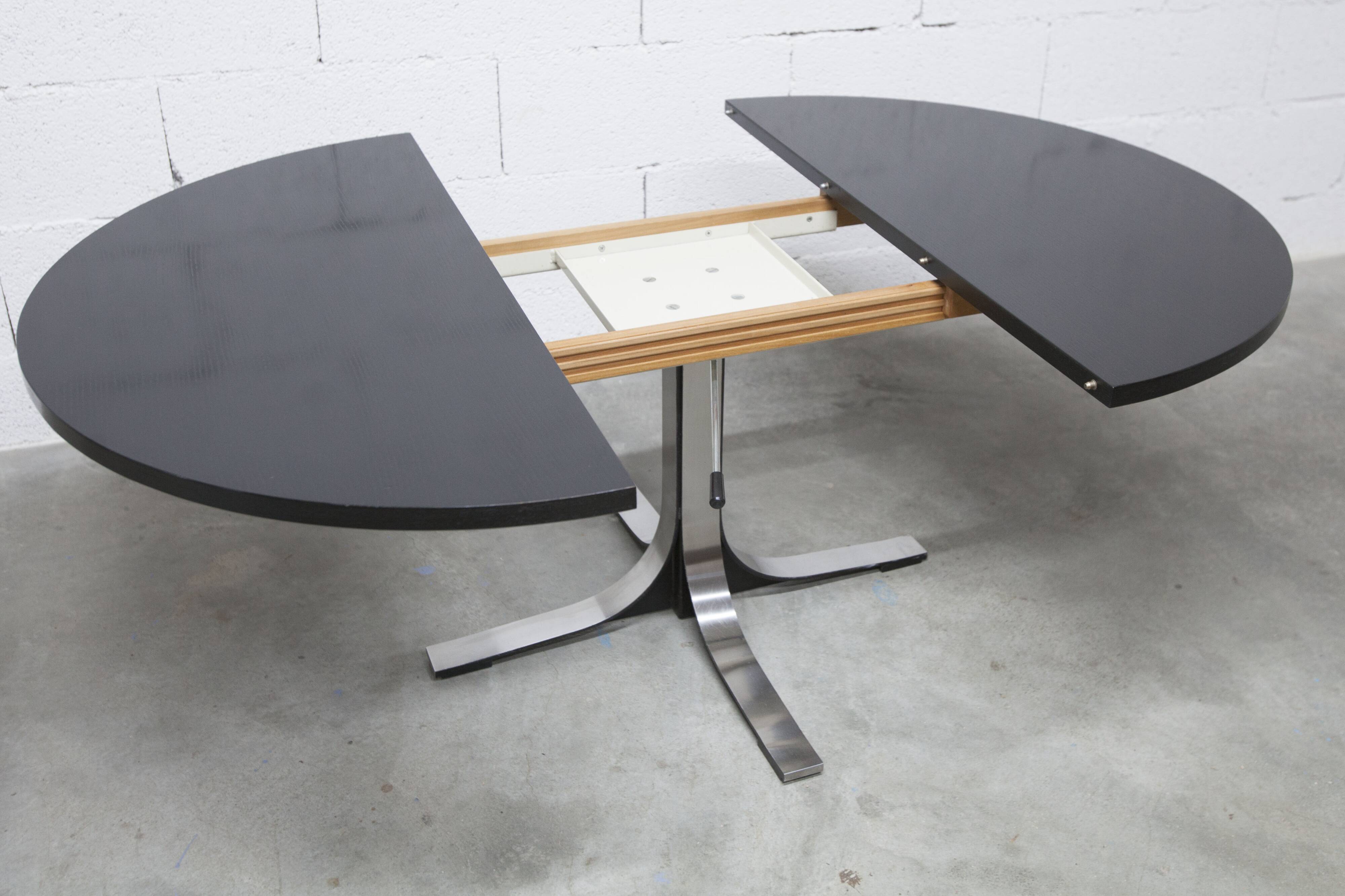 Round table rises and lowers Osvaldo Borsani black and chrome with extension