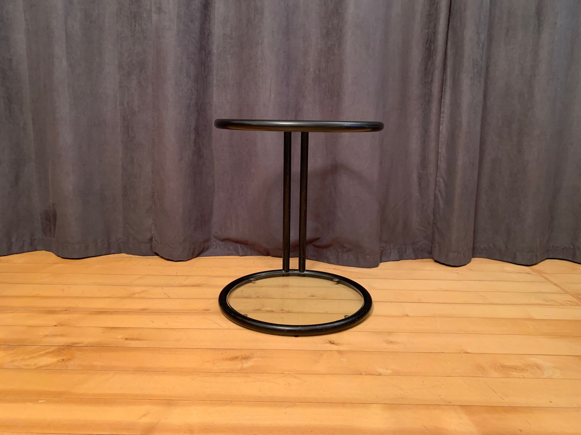 Mobil Metal side table, Italy, 1980s.