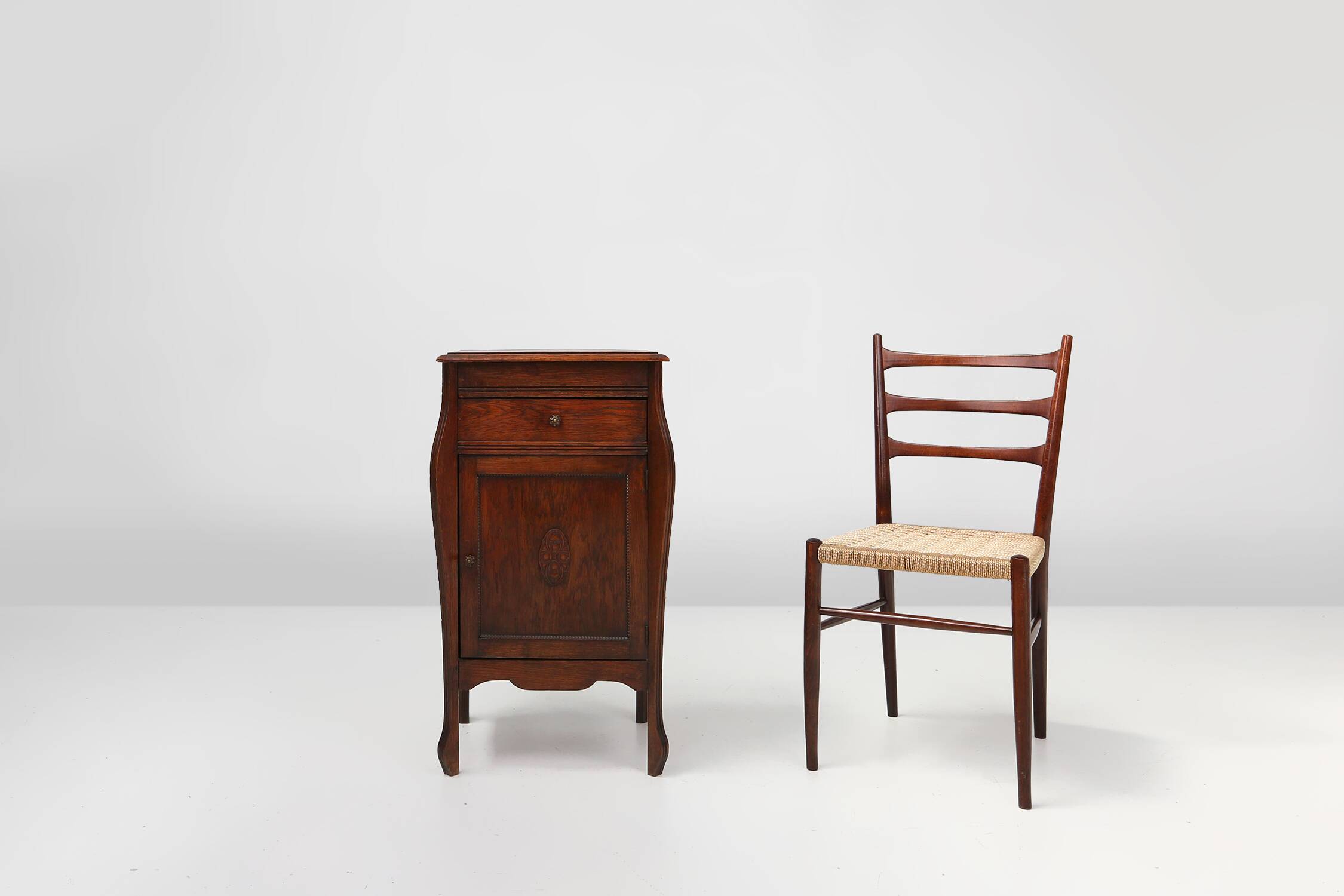 Art Nouveau night stand in oak, France ca. 1910