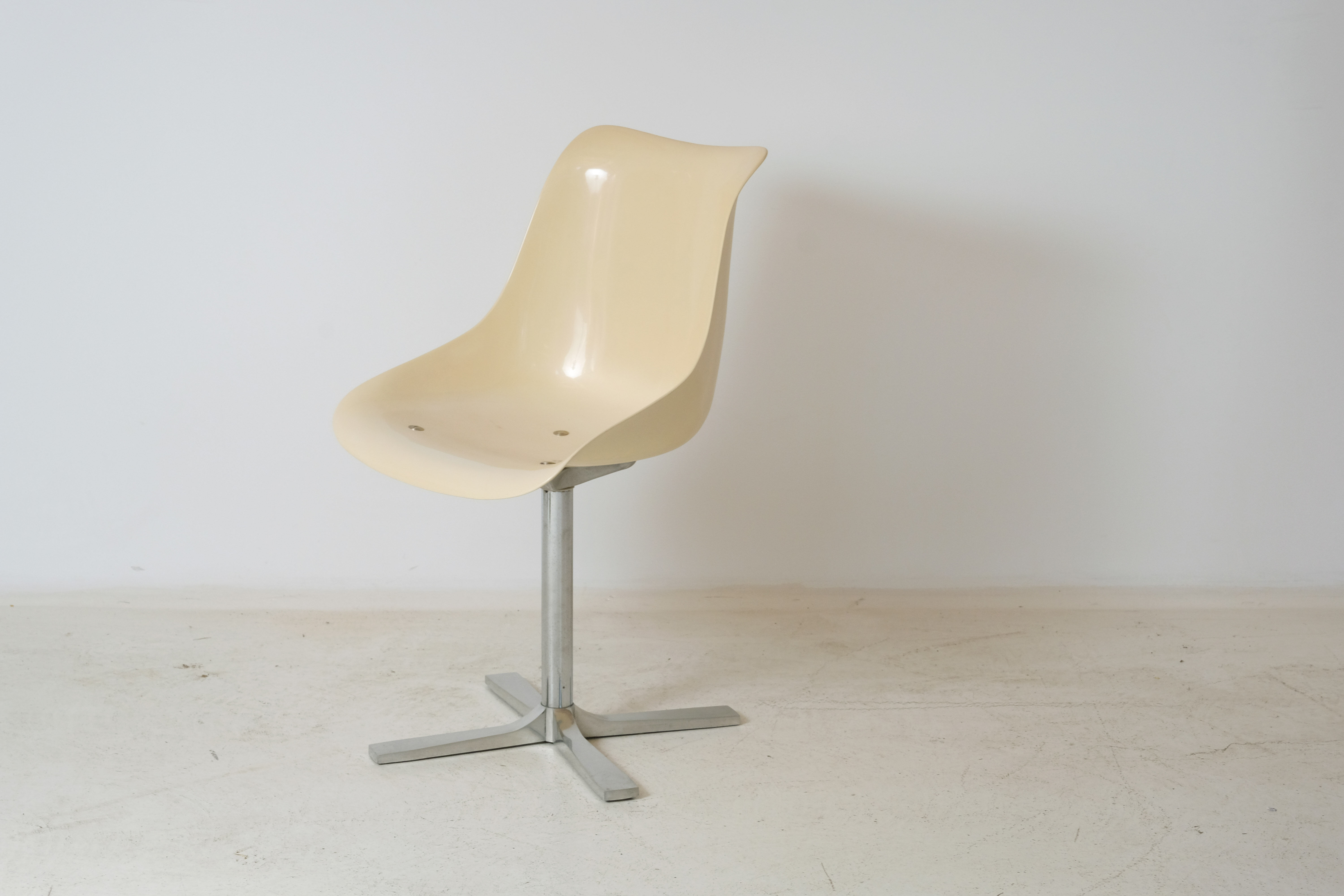 Chaise pivotante Roche Bobois 1970