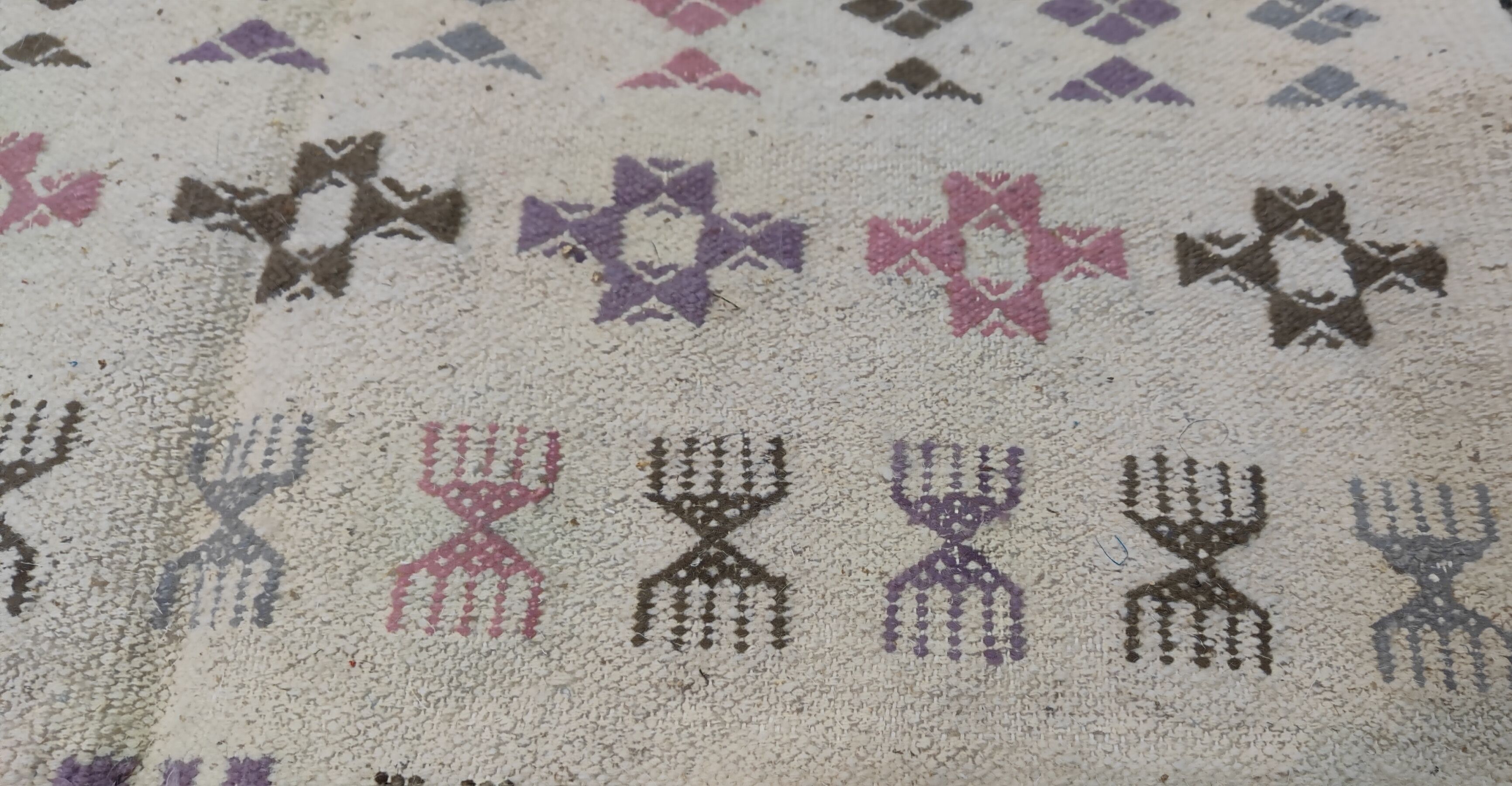 Berber carpet handmade in natural wool