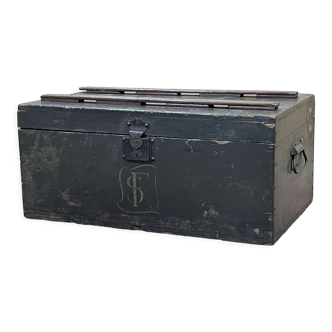 Travel trunk in fir early twentieth century