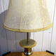 Lampe vintage, acier et laiton. Abat-jour en vessie de porc