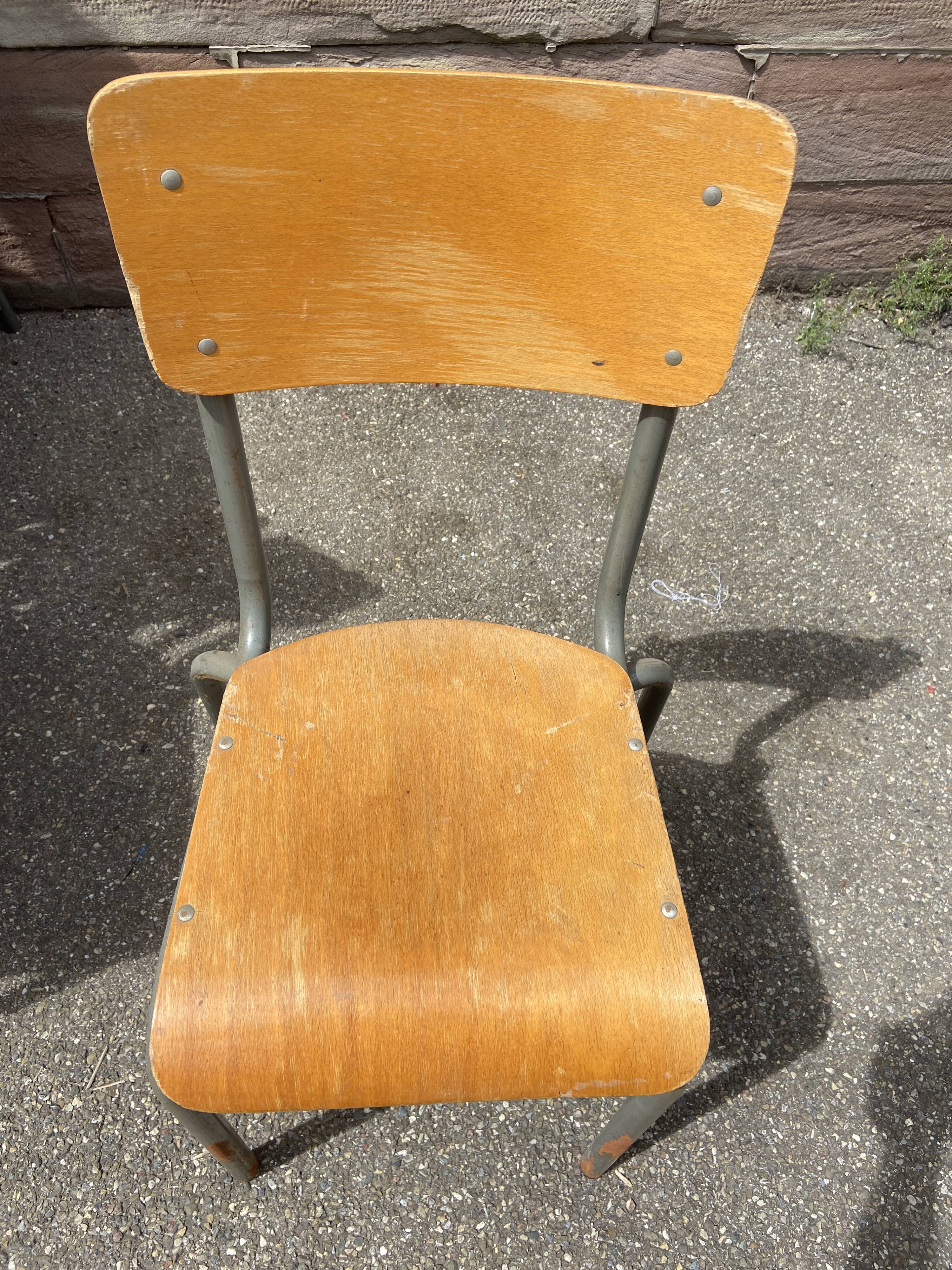Lot 100 school chairs mullca