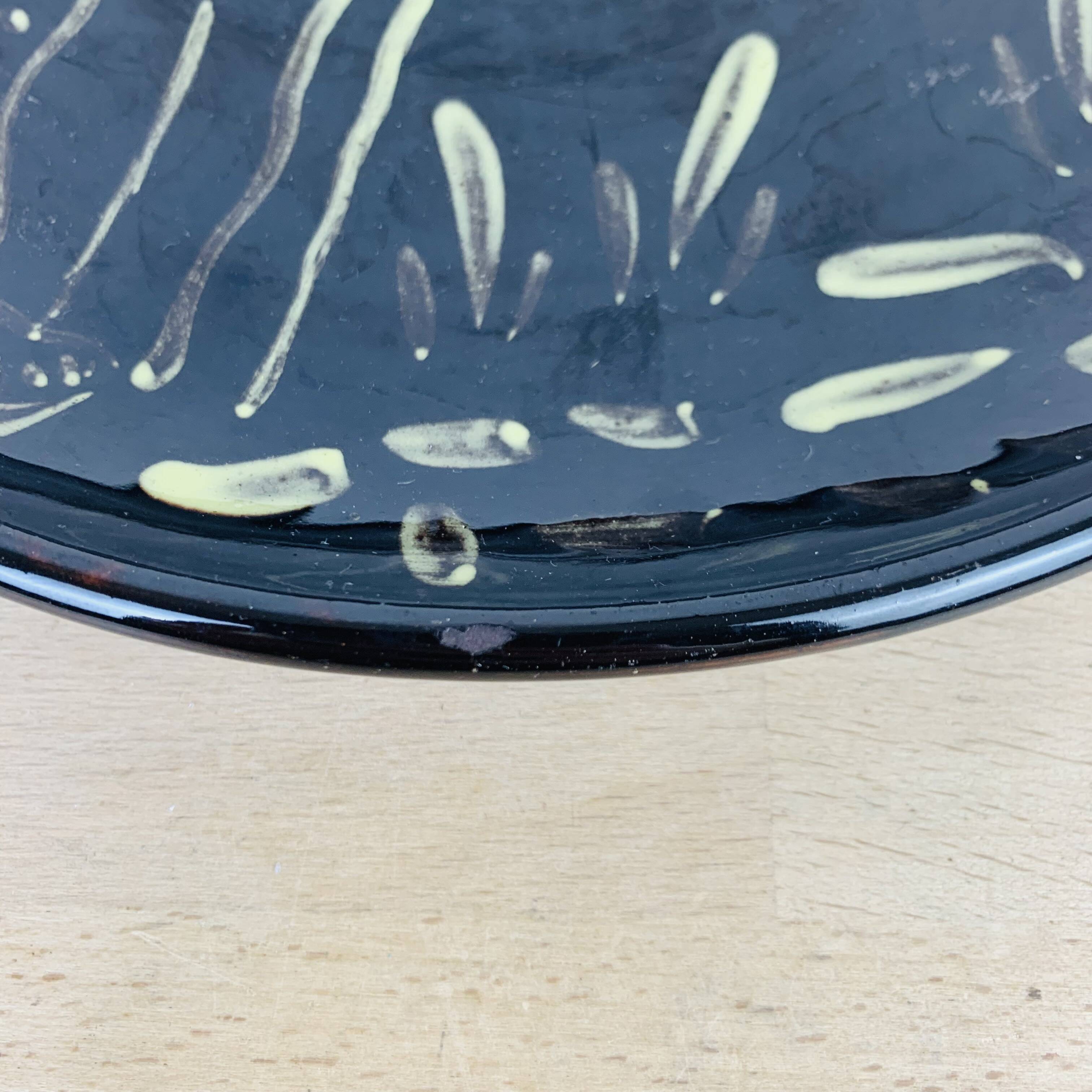 Ceramic dish/plate signed Lucien Guidot