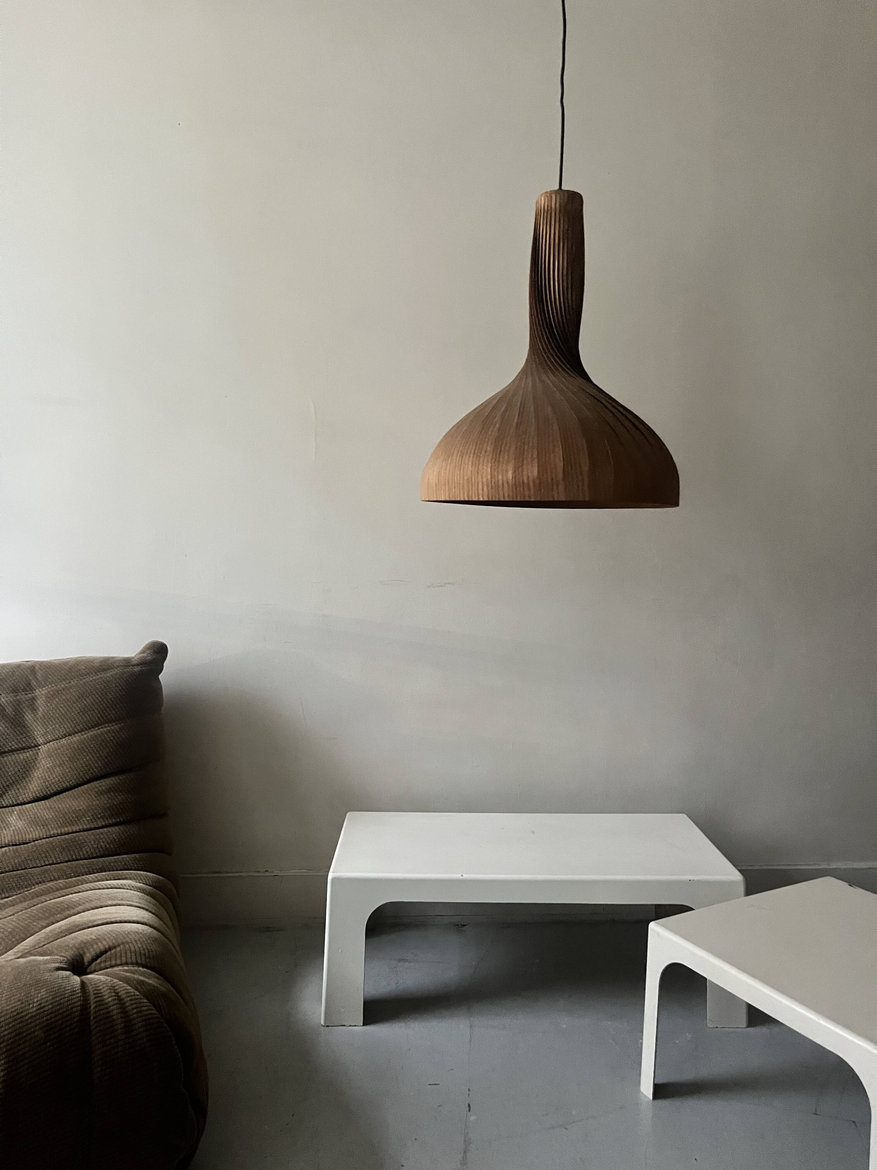 Prisunic coffee table in off-white fibreglass, 1970s design.