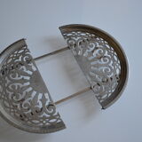 Adjustable vintage rest or trivia