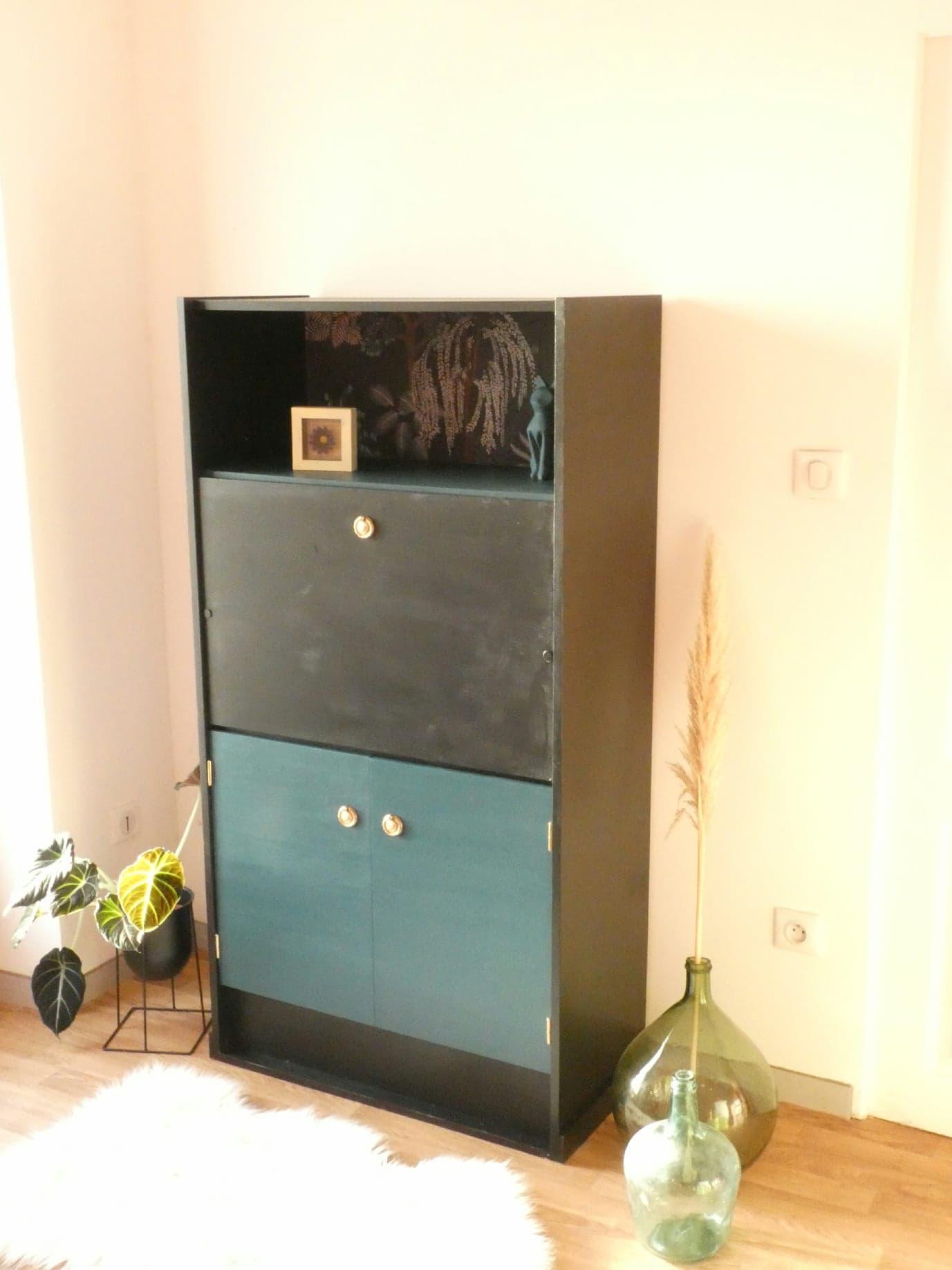 Vintage secretary blue oil