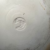 Dish of the pottery of the dove