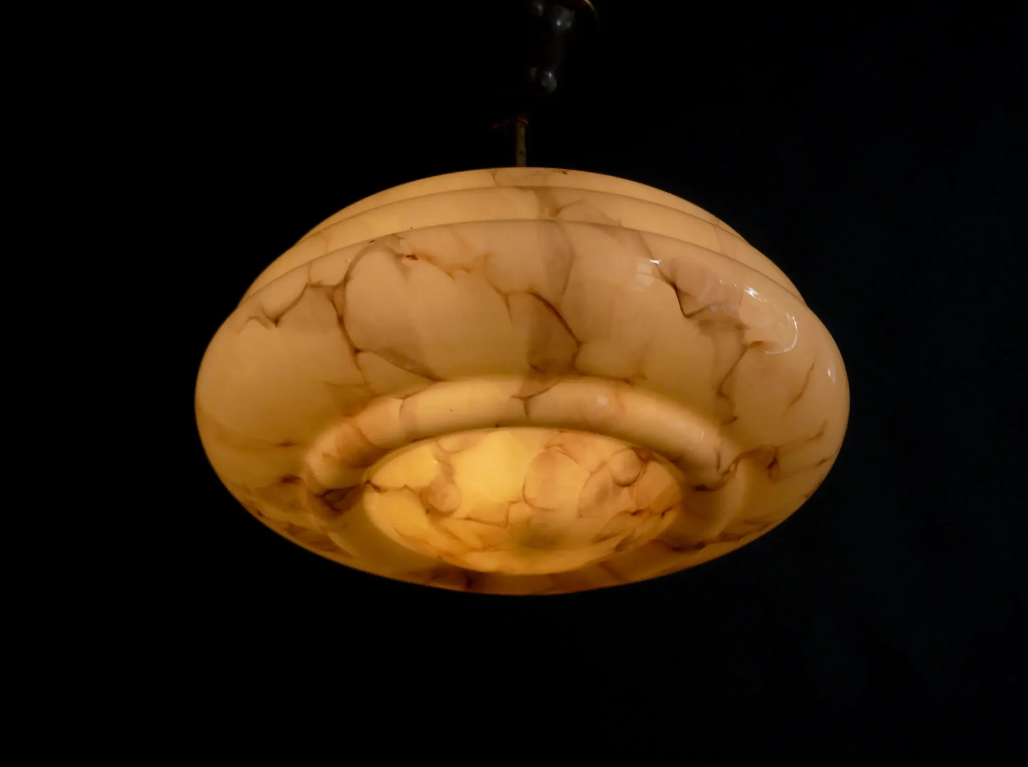 Art Deco pendant light with beige glass lampshade and short rod - circa 1920-1930