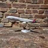 Model aircraft Boeing 777