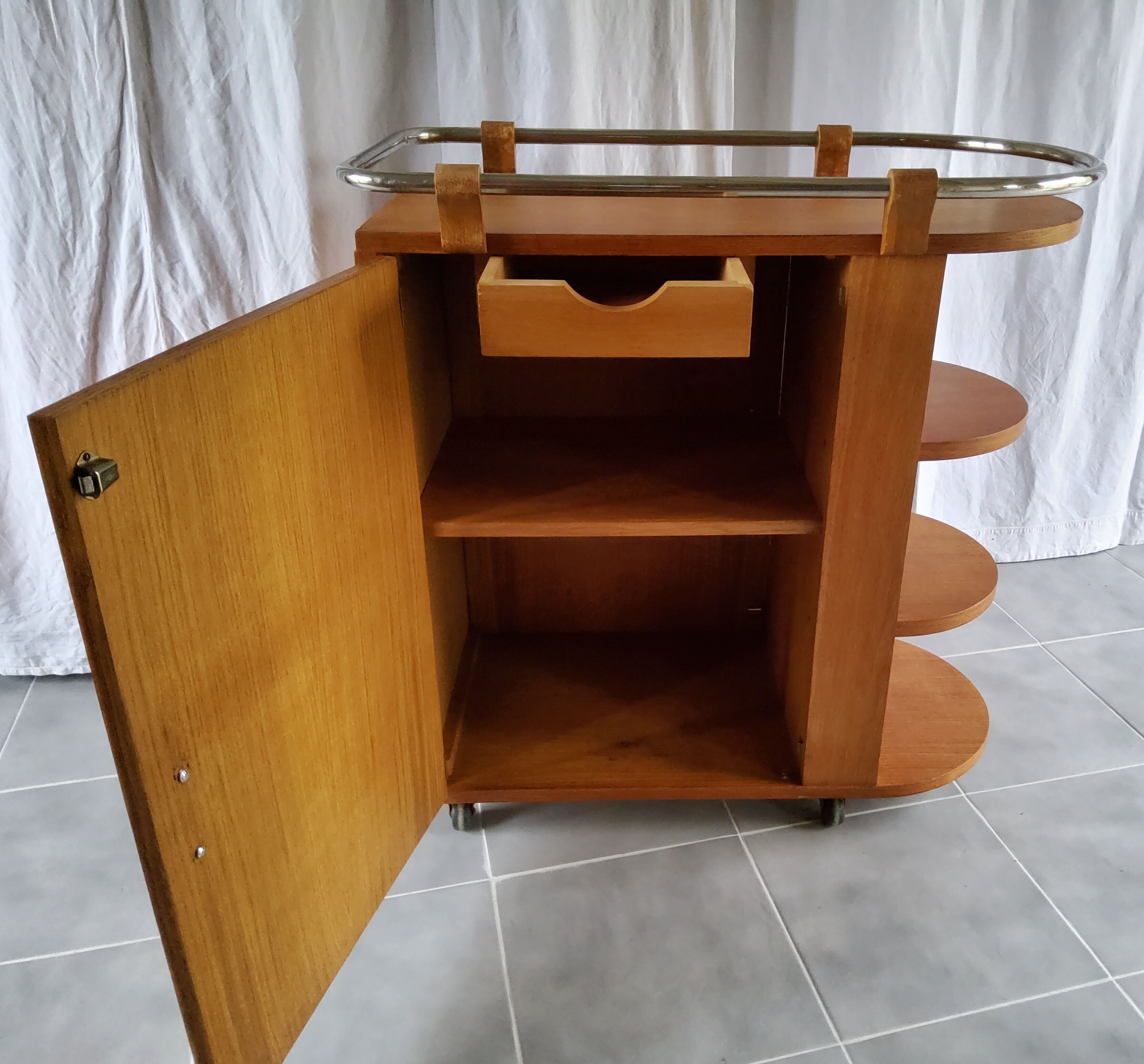 Art deco bar furniture